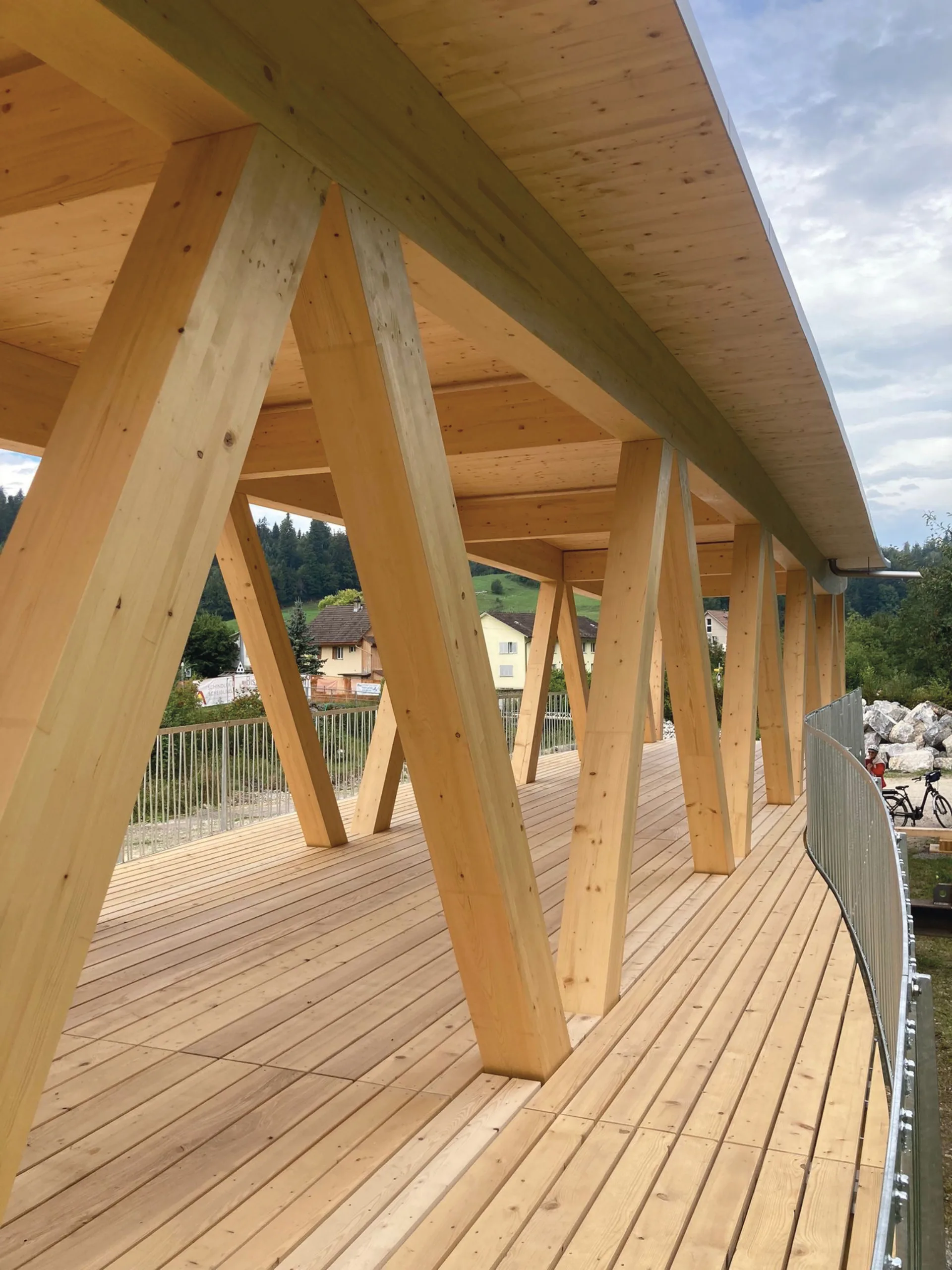 Gemeinsam Brücken bauen, Dili Brugg in Dillhaus, Saland