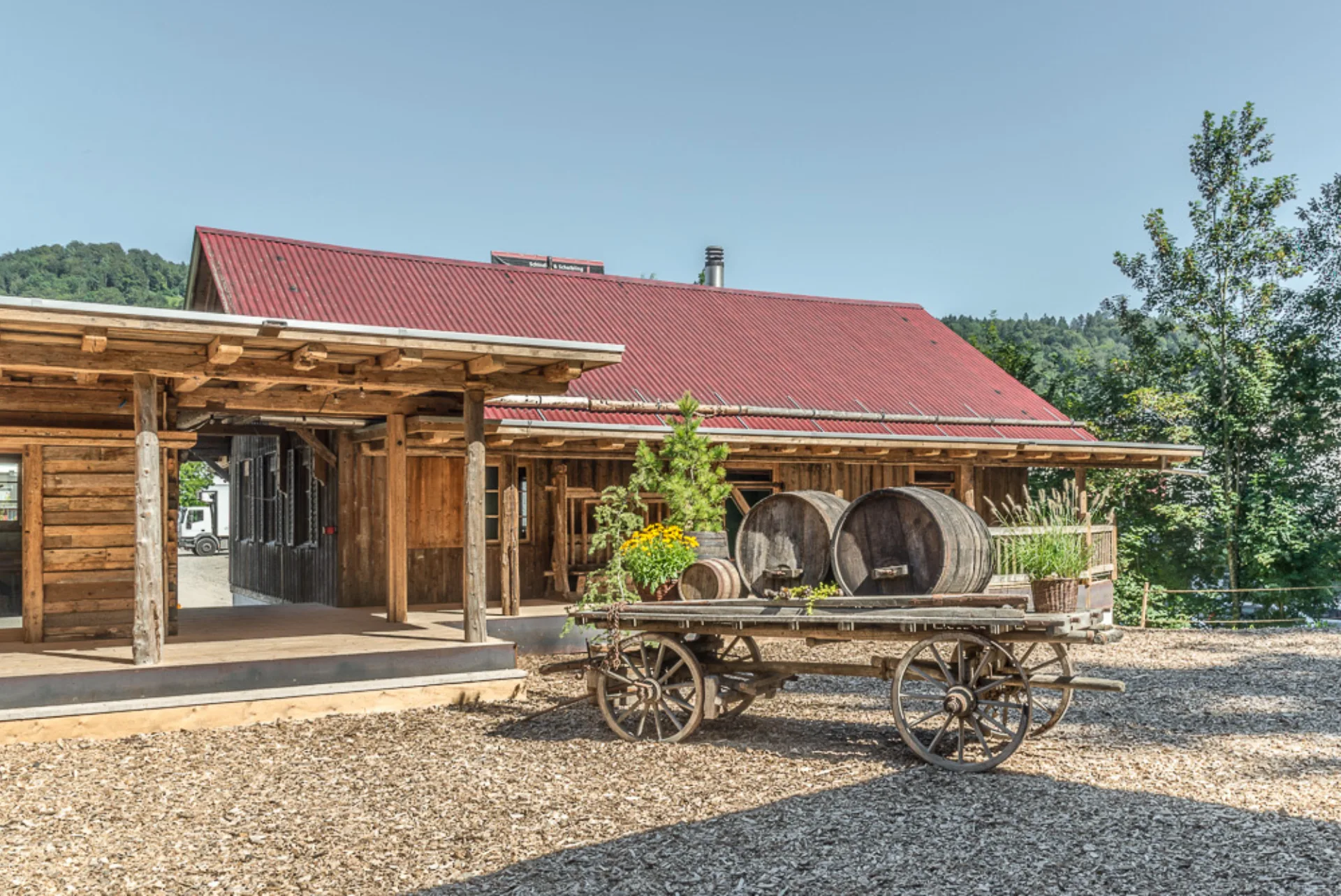 Schöner Feiern, Saland, Altholz