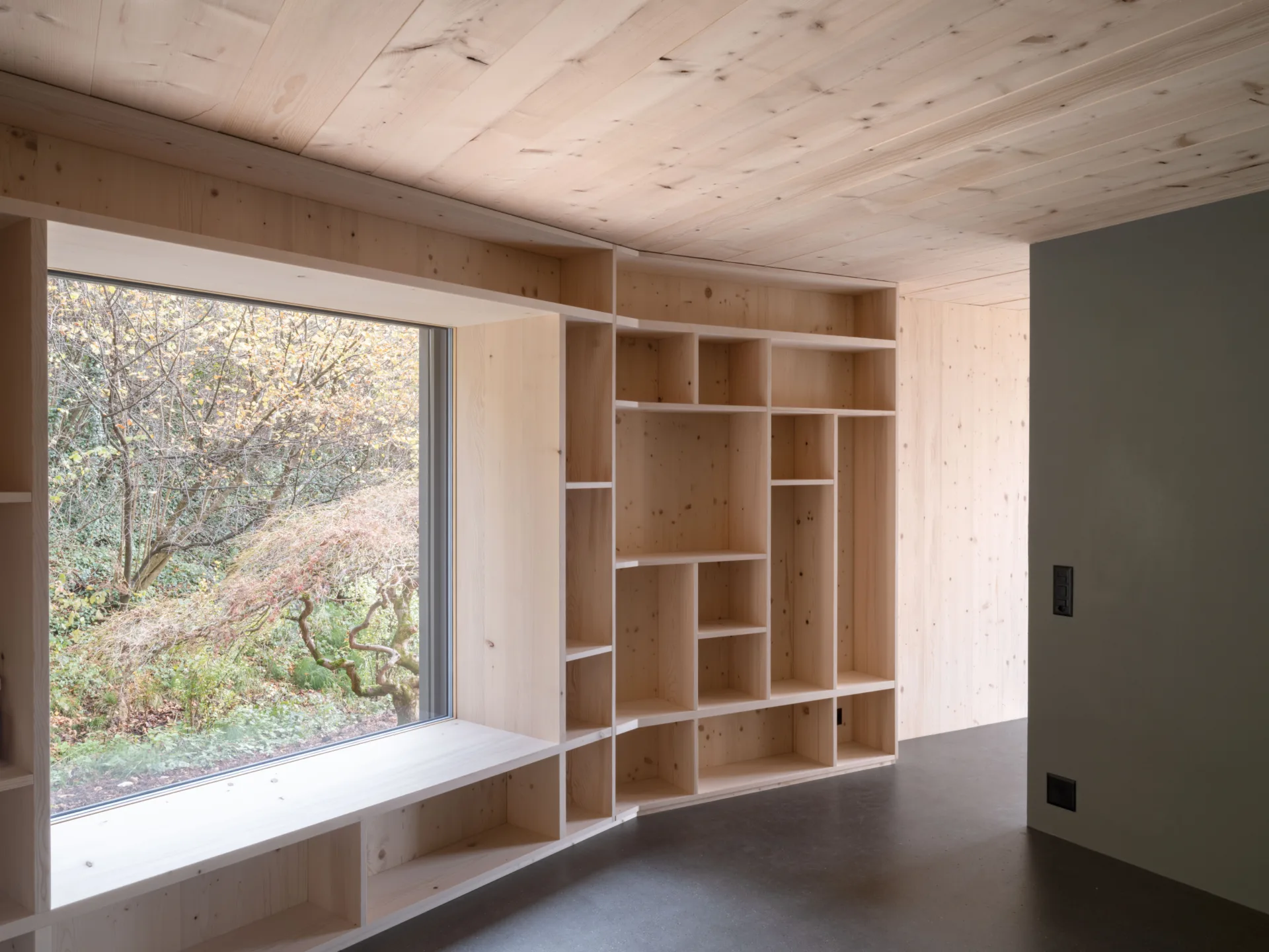 Umbau EFH, Mondholz